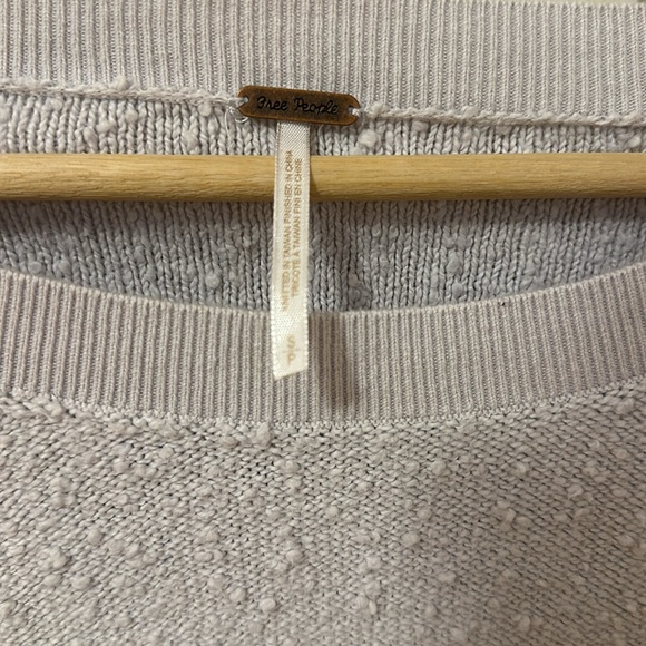 Free People Found My Friend Boucle Knit Lilac sweater size S/P - Picture 5 of 6